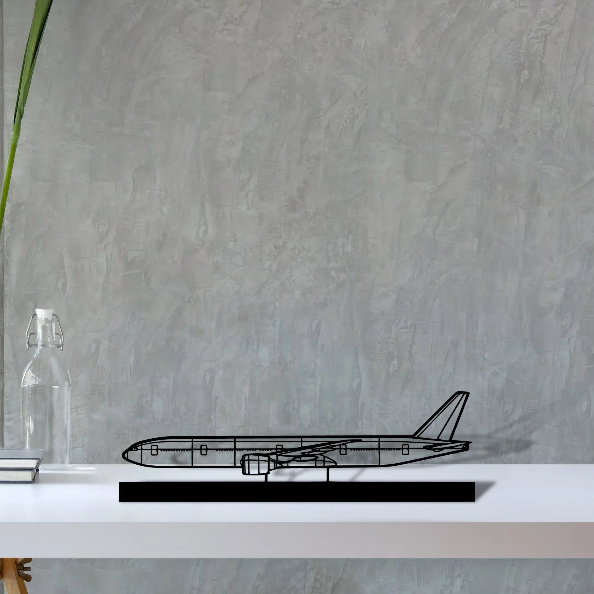 777-300er Silhouette Metal Art Stand - Turbo Silhouette