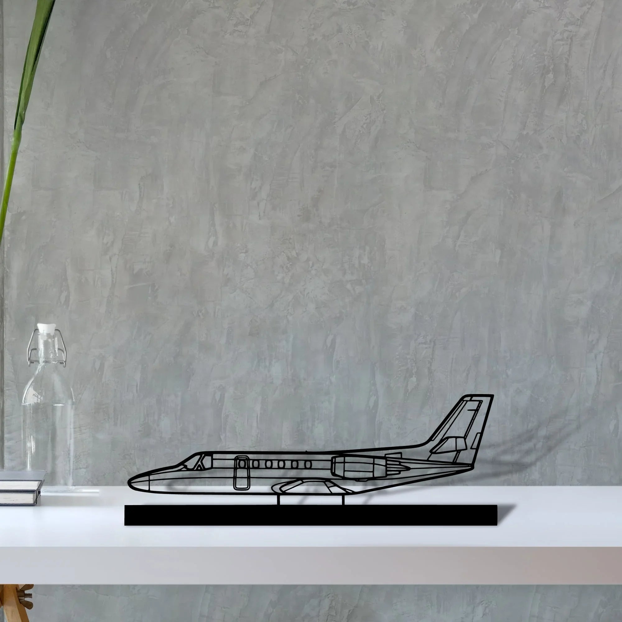 citation-ii Silhouette Metal Art Stand - Turbo Silhouette