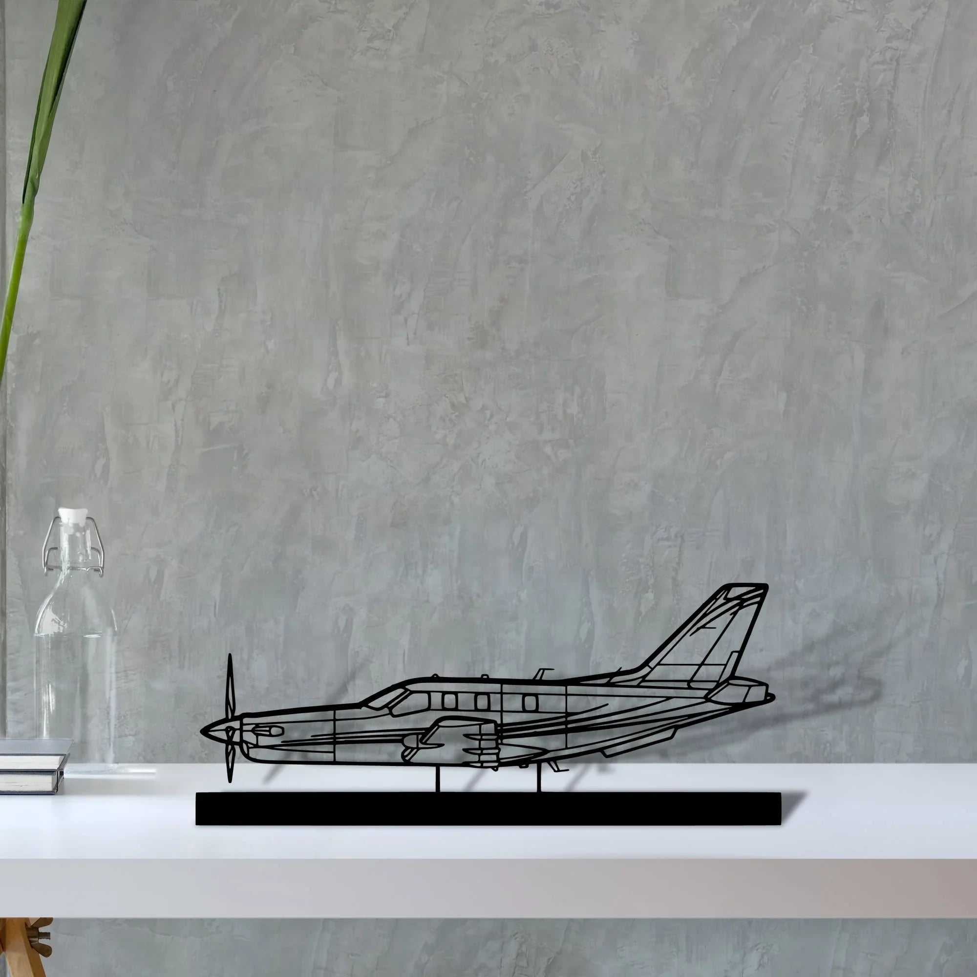 tbm-850-2 Silhouette Metal Art Stand - Turbo Silhouette